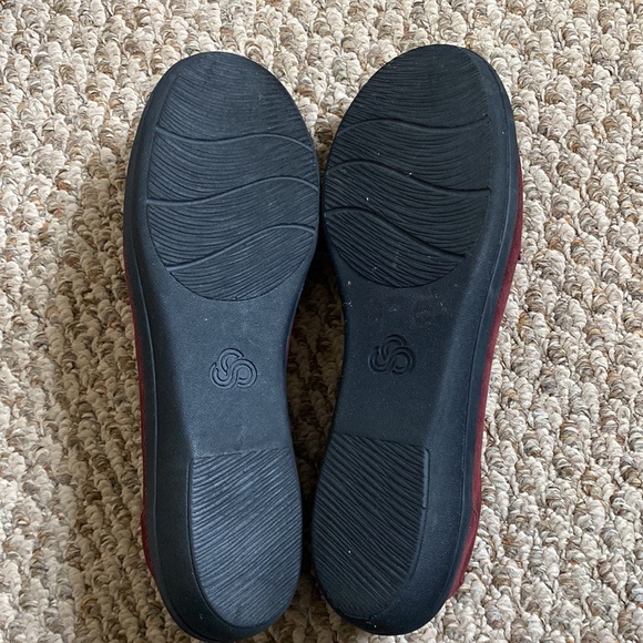 Clarks Cloudsteppers Burgundy Wine Penny Loafers Size 8.5 - Picture 6 of 8